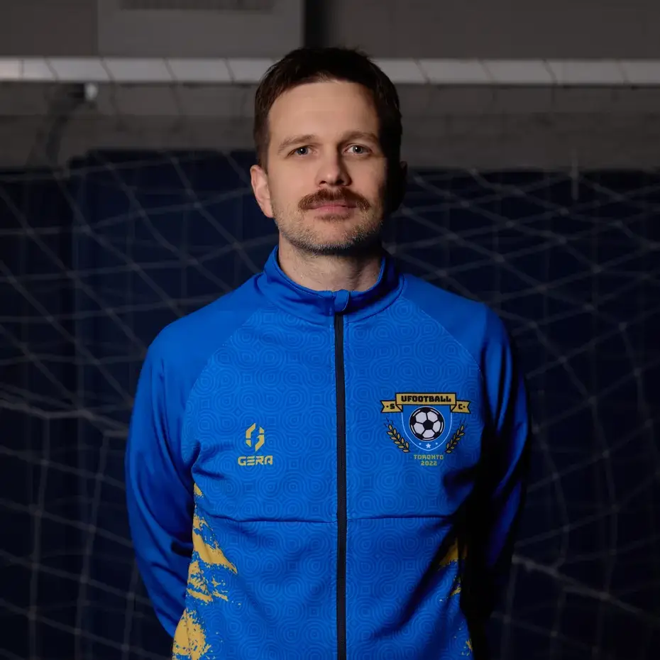 Pavlo Stelmakh soccer coach training kids