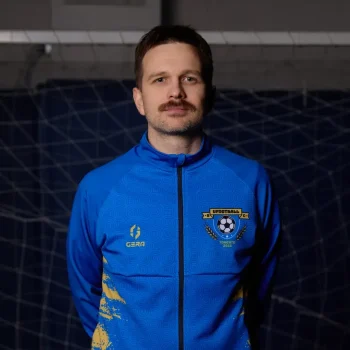 Pavlo Stelmakh soccer coach training kids
